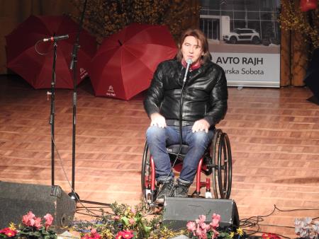 12. tradicionalni glasbeno-humoristični Valentinov koncert 24